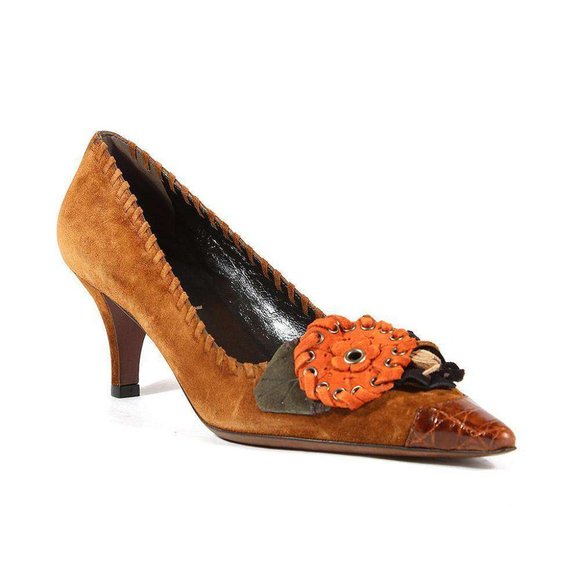 Prada Brown Suede Pumps with Leather Pointed Heel and Elegant Flower Detail - Picture 4 of 4